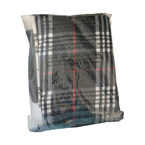 Moonlighting 2 pack White & Black scarves - New - Picture 2 of 3